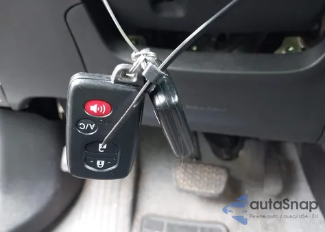 2012 Toyota Prius Four из США, поврежденный, VIN JTDKN3DU8C5470647